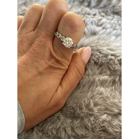 Moissanite Diamond Ring 2 Ct Graded Sterling Silver - Picture 3 of 7